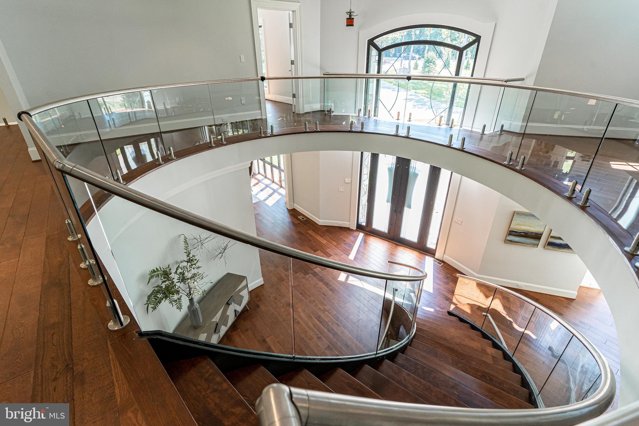 2035 Hunter Mill Road Vienna, VA 22181 - Photo 5 of 123