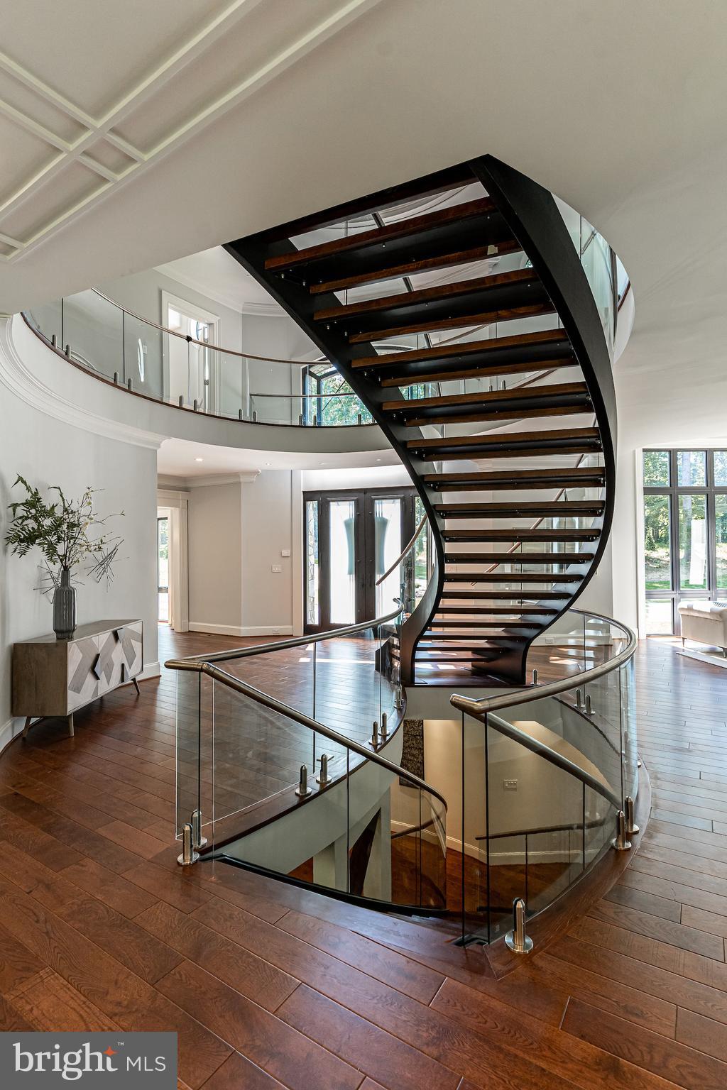 2035 Hunter Mill Road Vienna, VA 22181 - Photo 7 of 123