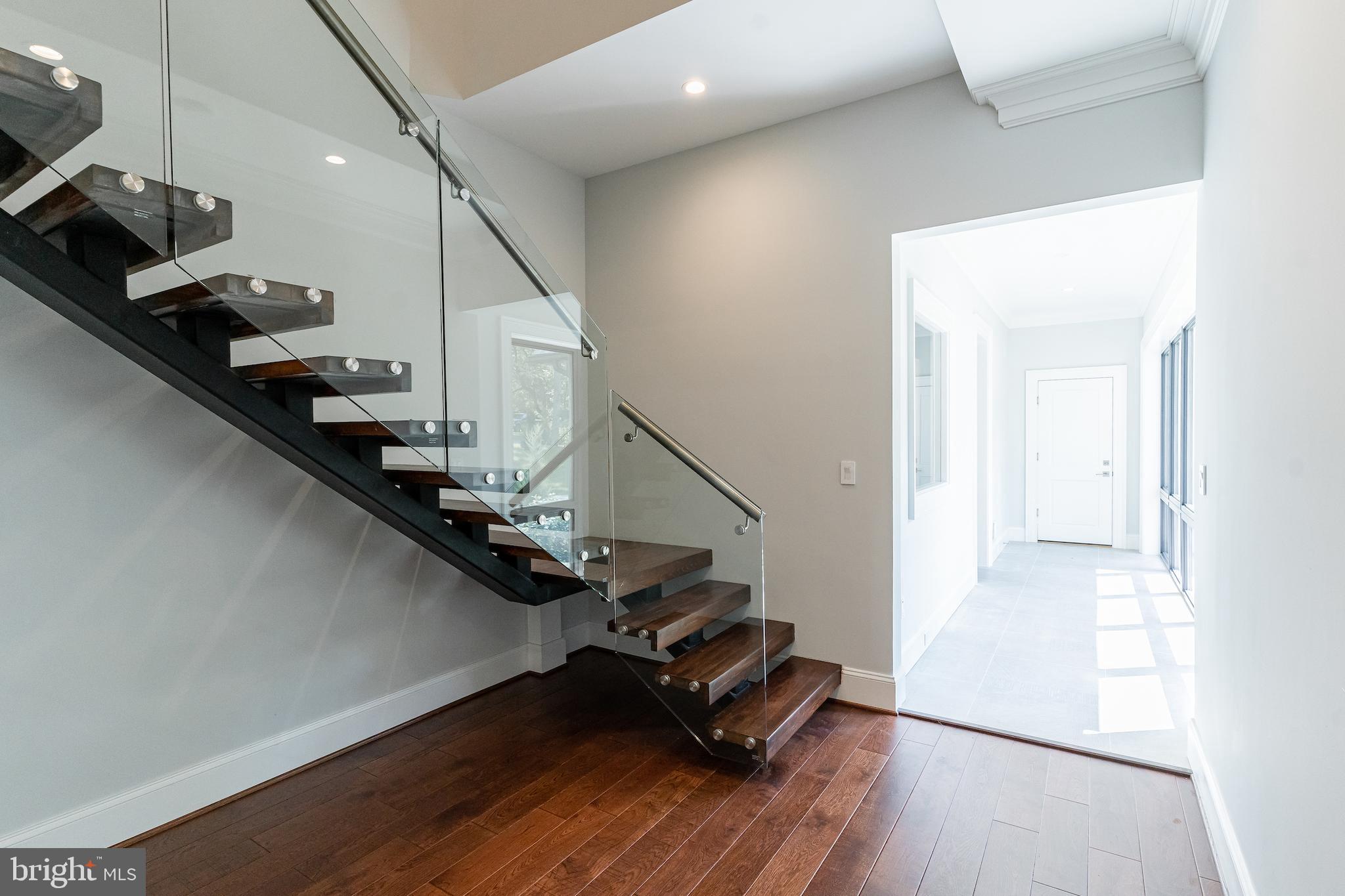 2035 Hunter Mill Road Vienna, VA 22181 - Photo 62 of 123