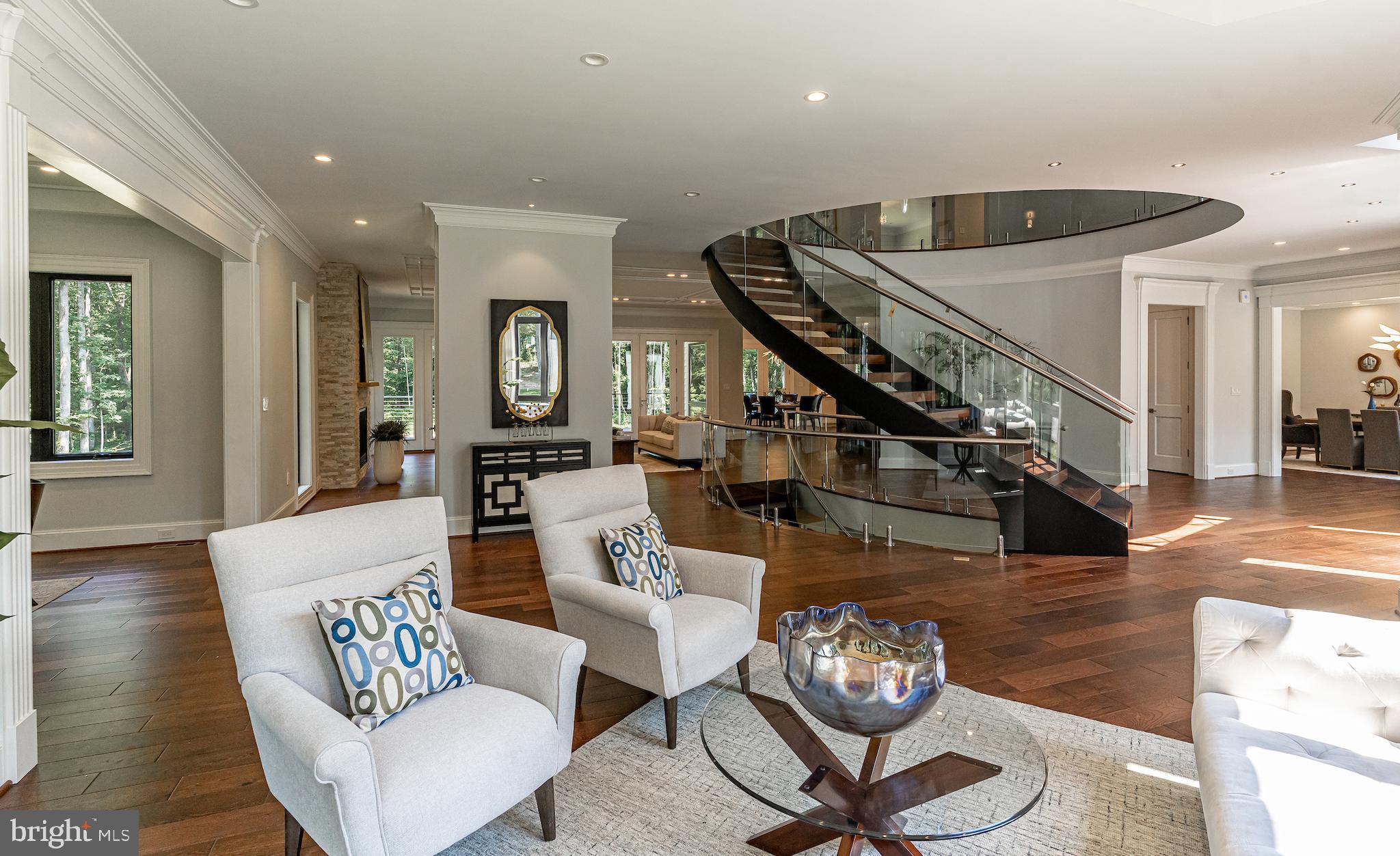 2035 Hunter Mill Road Vienna, VA 22181 - Photo 8 of 123