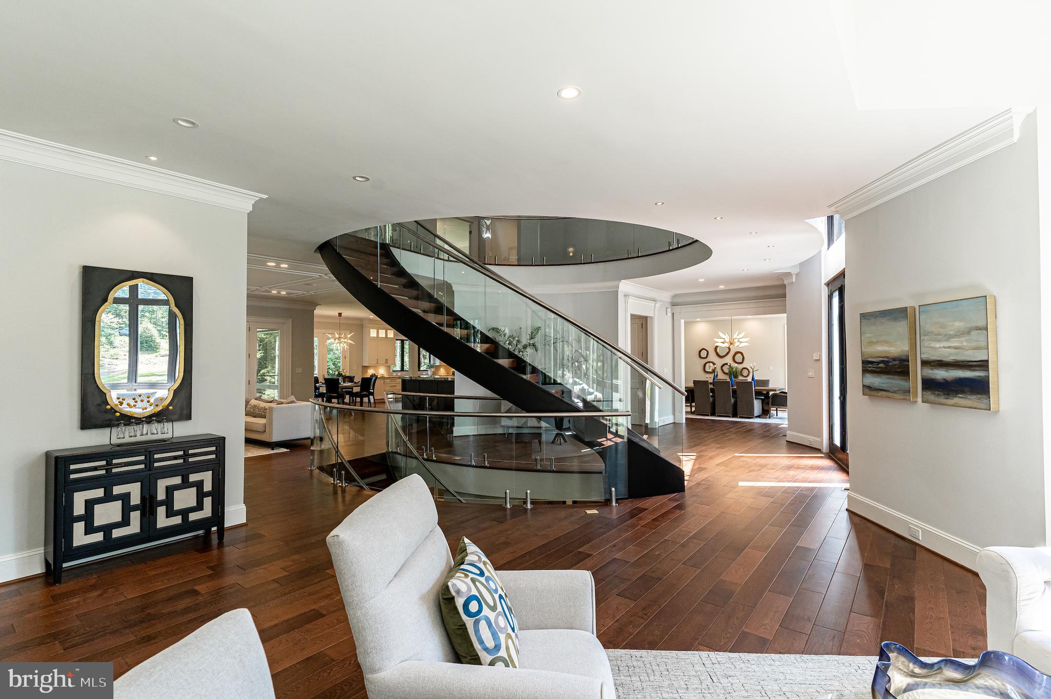 2035 Hunter Mill Road Vienna, VA 22181 - Photo 9 of 123