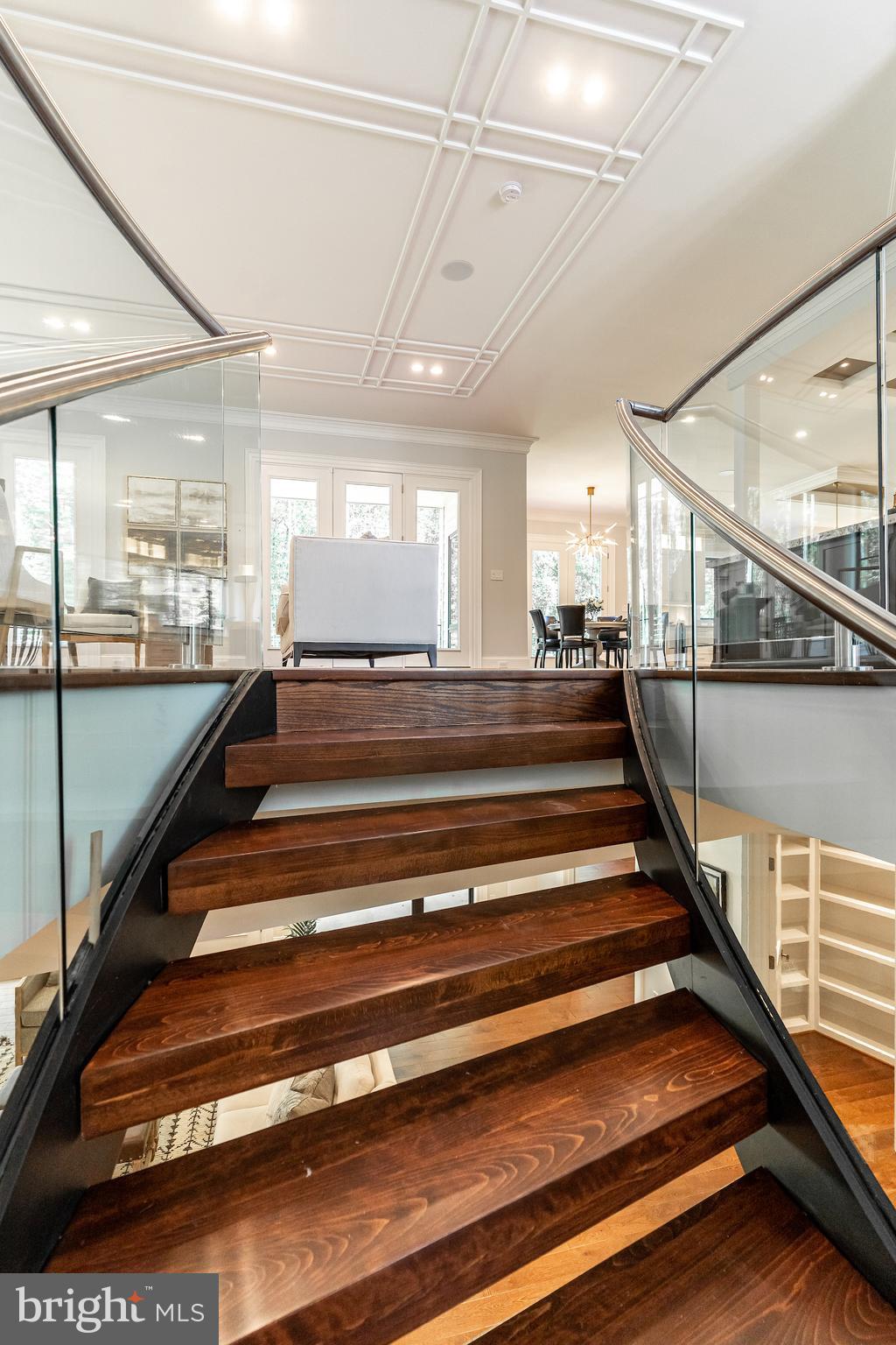 2035 Hunter Mill Road Vienna, VA 22181 - Photo 89 of 123