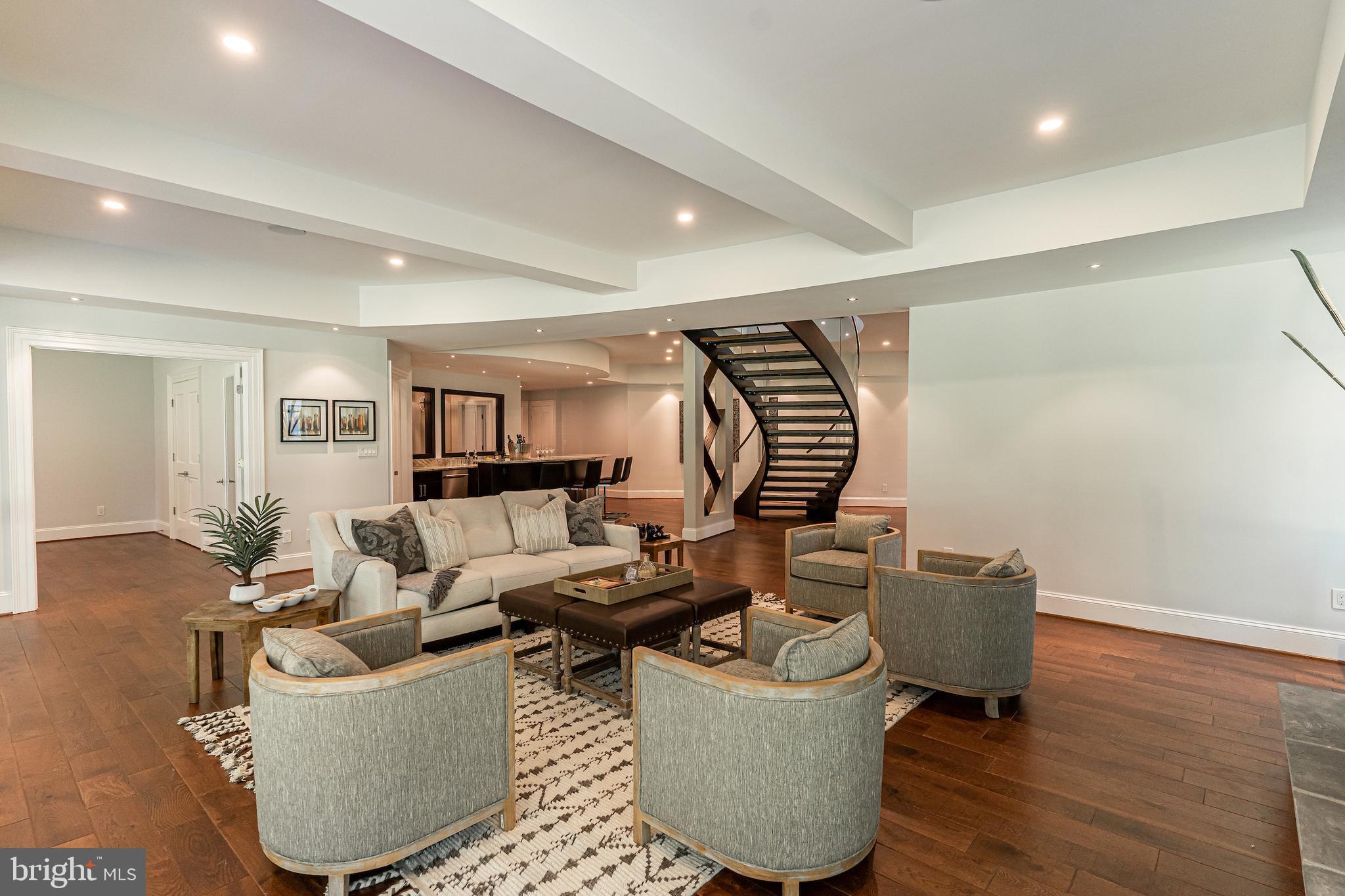 2035 Hunter Mill Road Vienna, VA 22181 - Photo 98 of 123