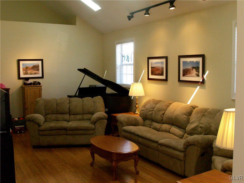 2039 Church Road Allentown, PA 18104 - Photo 12 of 41 Gallery Image 12
