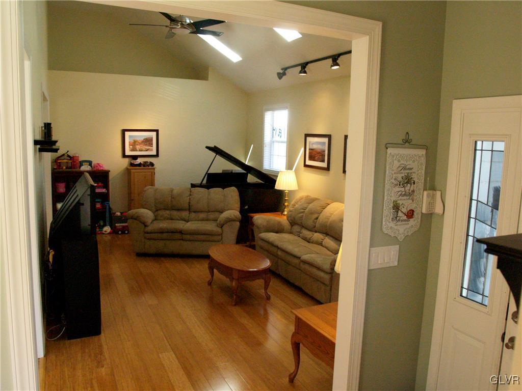 2039 Church Road Allentown, PA 18104 - Photo 13 of 41 Gallery Image 13