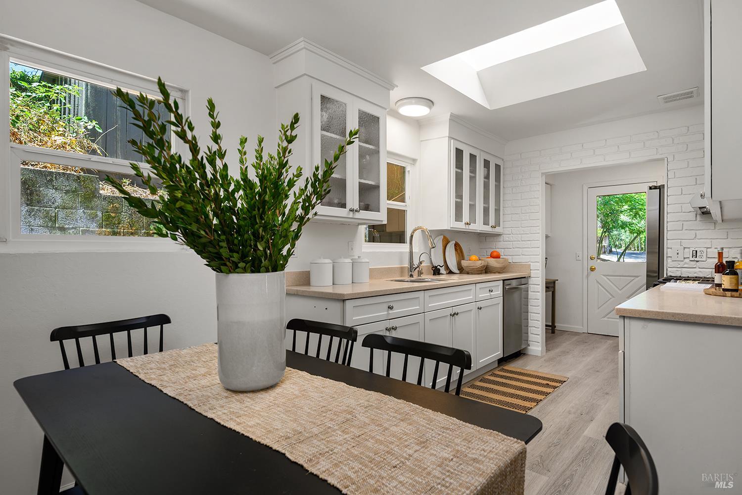 10215 Occidental Road Sebastopol, CA 95472 - Photo 4 of 50