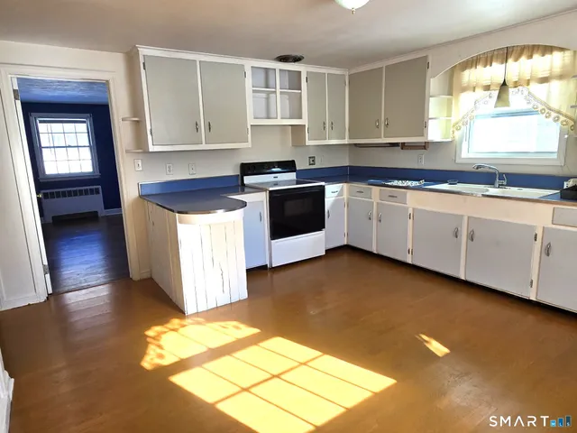 $2,300 | 134 Camp Street, Plainville, CT 06062