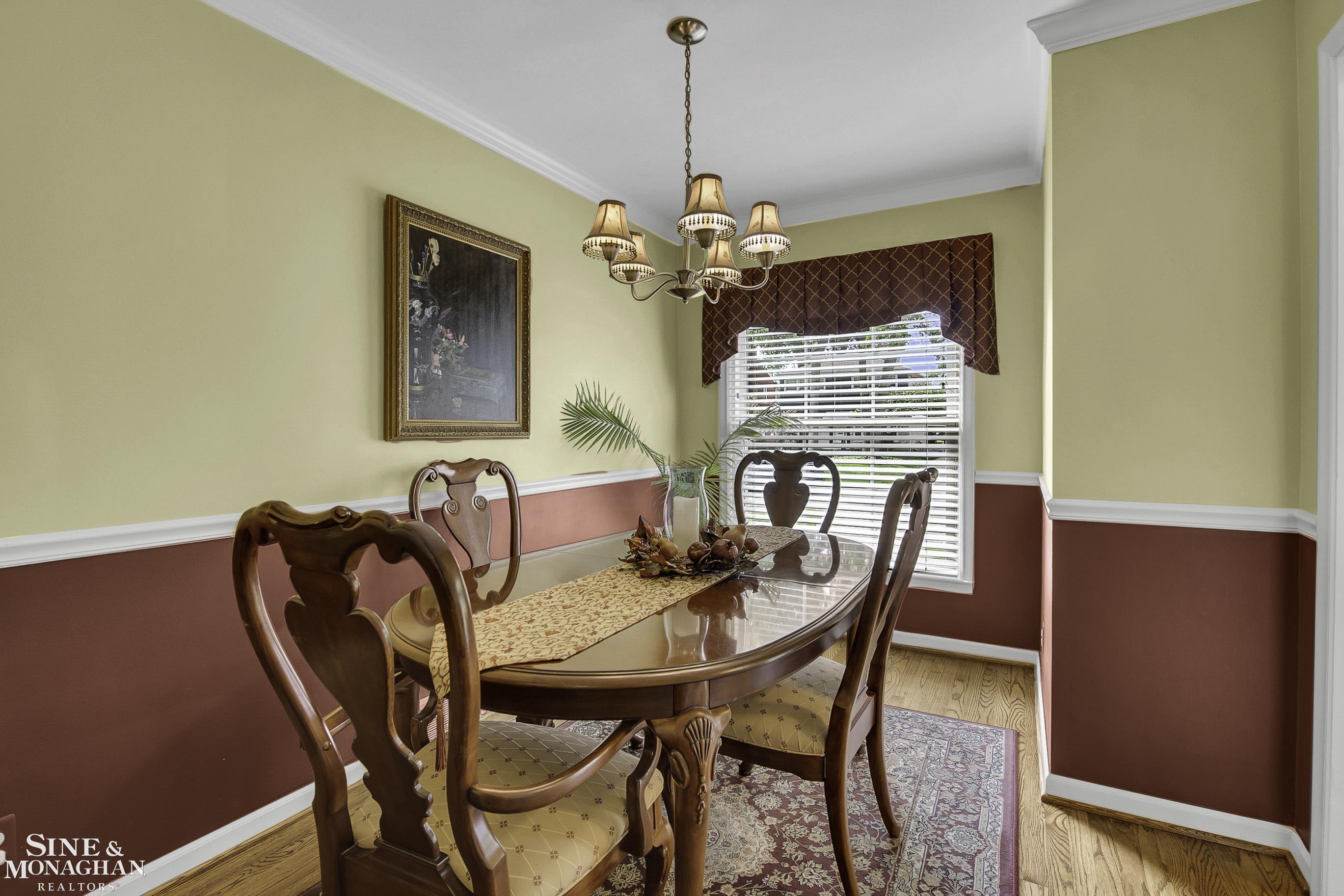 1956 Severn Road Grosse Pointe, MI 48236 - Photo 15 of 40 50126330-14.JPG