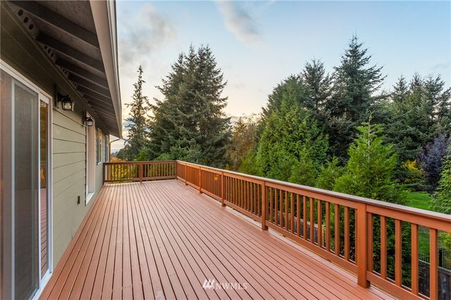 $1,418,000 | 16550 Southeast 61st Place, Bellevue, WA 98006