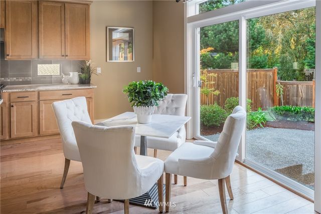 $1,418,000 | 16550 Southeast 61st Place, Bellevue, WA 98006