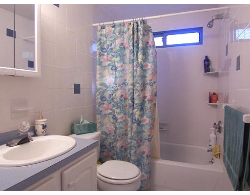 75 Berard Circle Springfield, MA 01128 - Photo 5 of 11