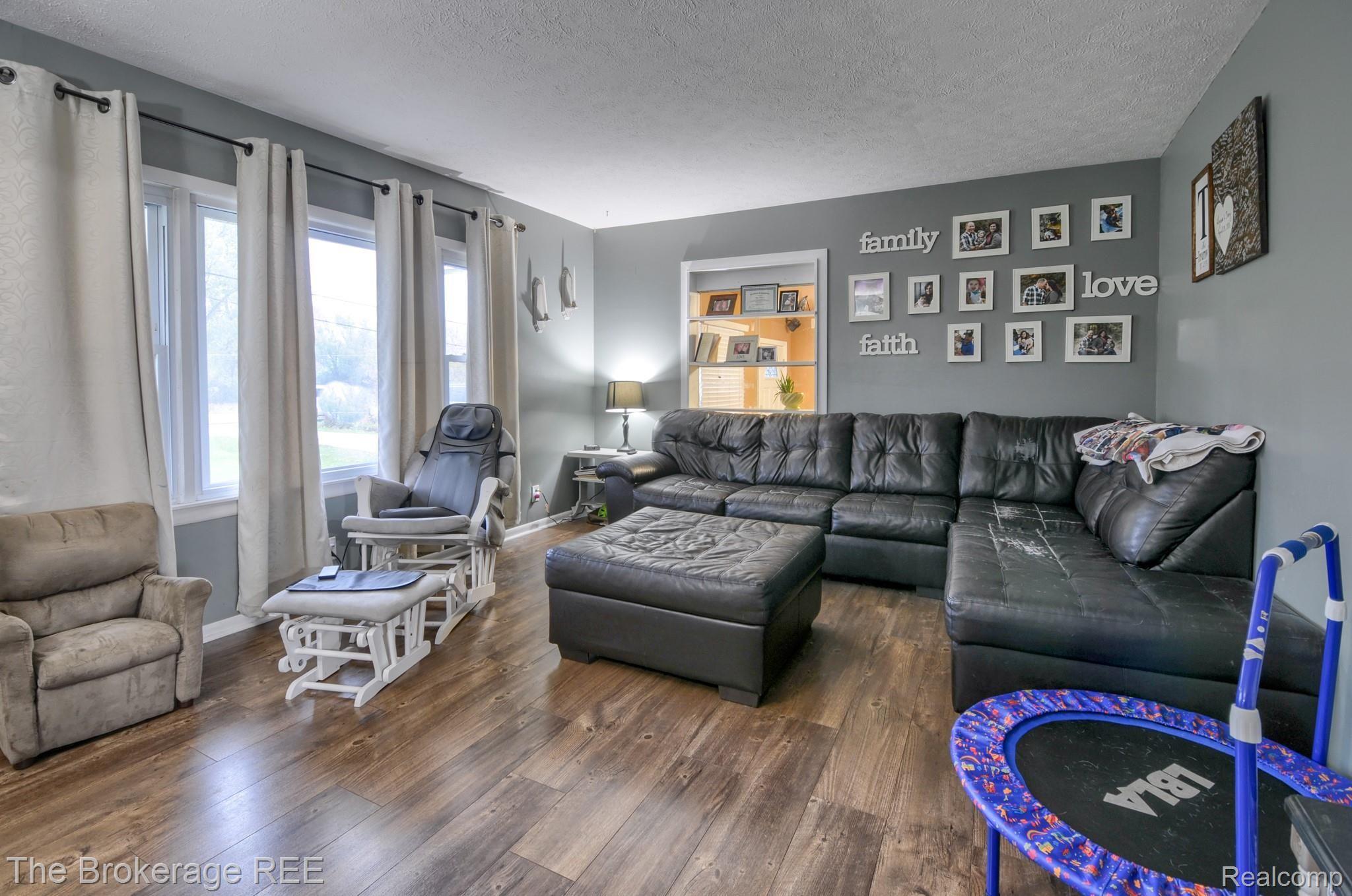 11238 Lapeer Road Davison, MI 48423 - Photo 27 of 34 SD3_8871-HDR(5).jpg