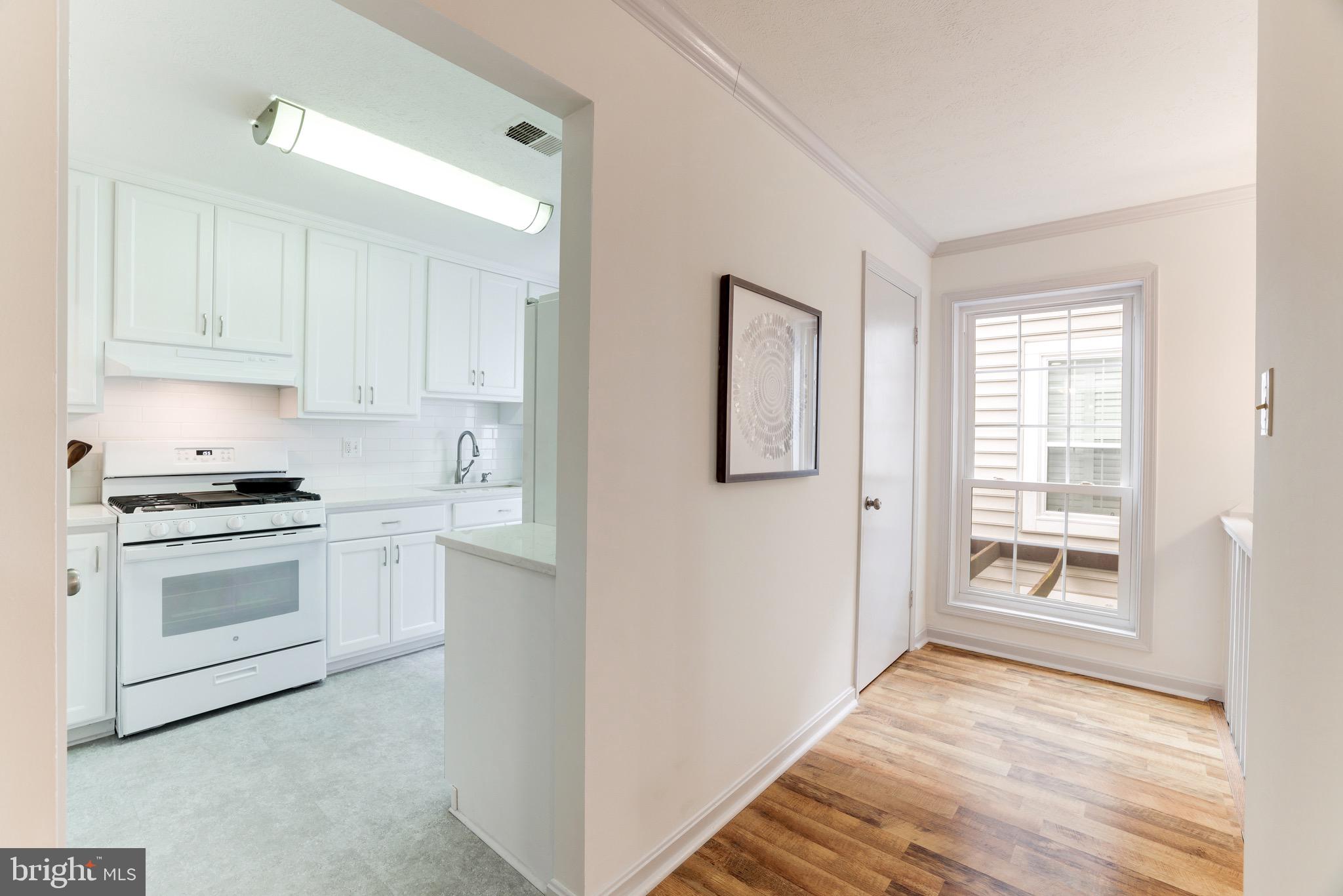 10098 Oakton Terrace Road Oakton, VA 22124 - Photo 16 of 36 Gallery Image 16