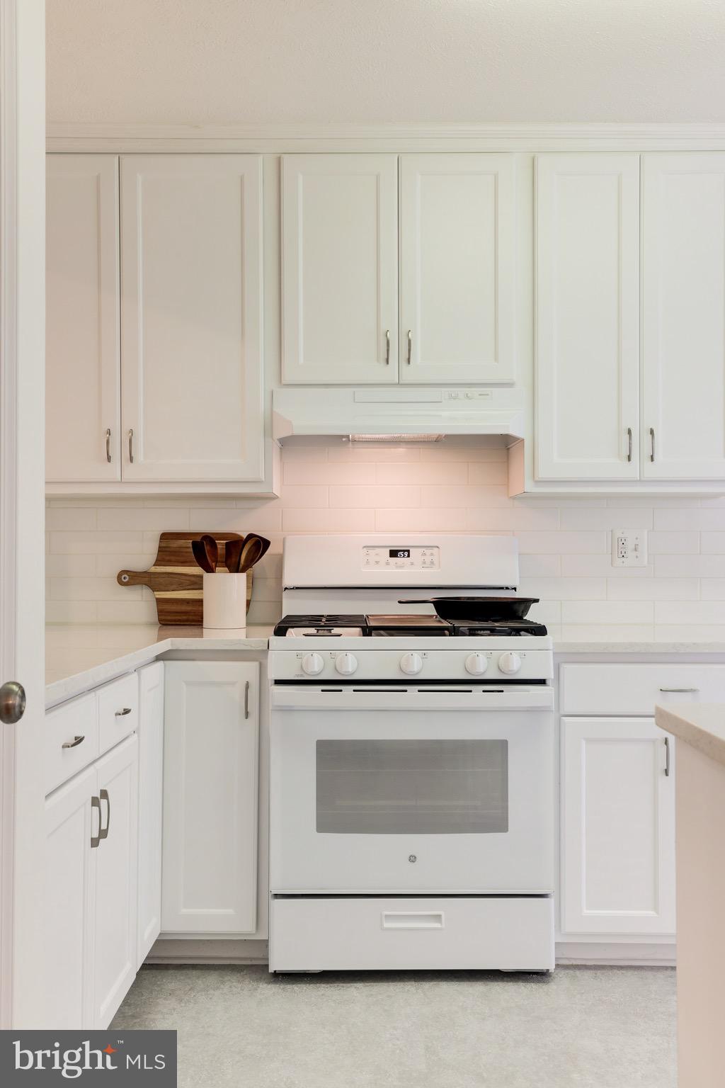 10098 Oakton Terrace Road Oakton, VA 22124 - Photo 23 of 36 Gallery Image 23