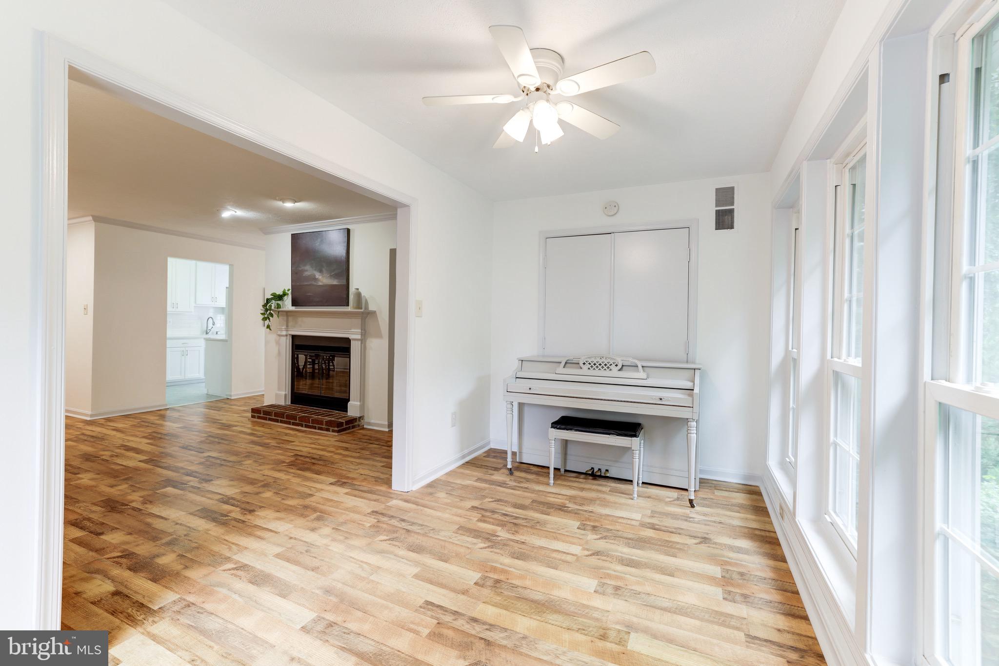 10098 Oakton Terrace Road Oakton, VA 22124 - Photo 26 of 36 Gallery Image 26