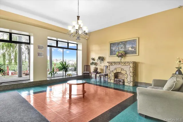 $379,998 | 2630 Kingsbridge Terrace, Unit 2 | Fordham Manor