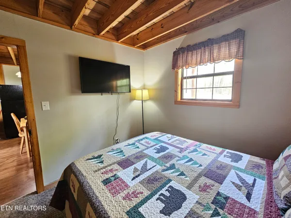 $450,000 | 3827 Gettaway Lane, Gatlinburg, TN 37738