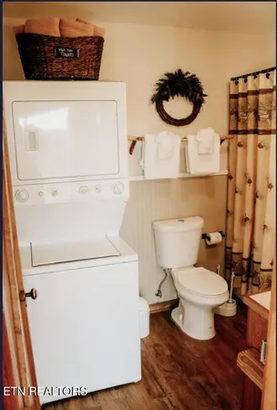 $450,000 | 3827 Gettaway Lane, Gatlinburg, TN 37738