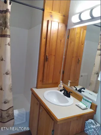 $450,000 | 3827 Gettaway Lane, Gatlinburg, TN 37738