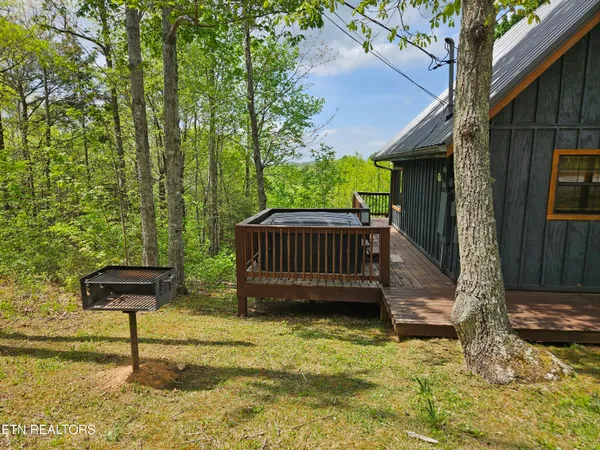 $450,000 | 3827 Gettaway Lane, Gatlinburg, TN 37738