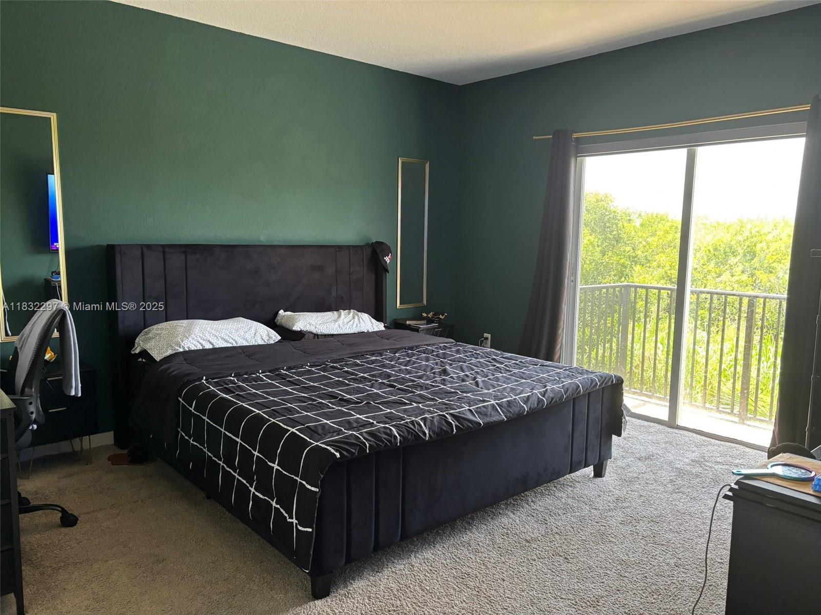 830 Southeast 19th Street Homestead, FL 33034 - Photo 6 of 16 Master bedroom