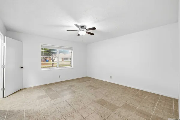 $2,100 | 301 Manor Drive, Unit A, Kerrville, TX 78028