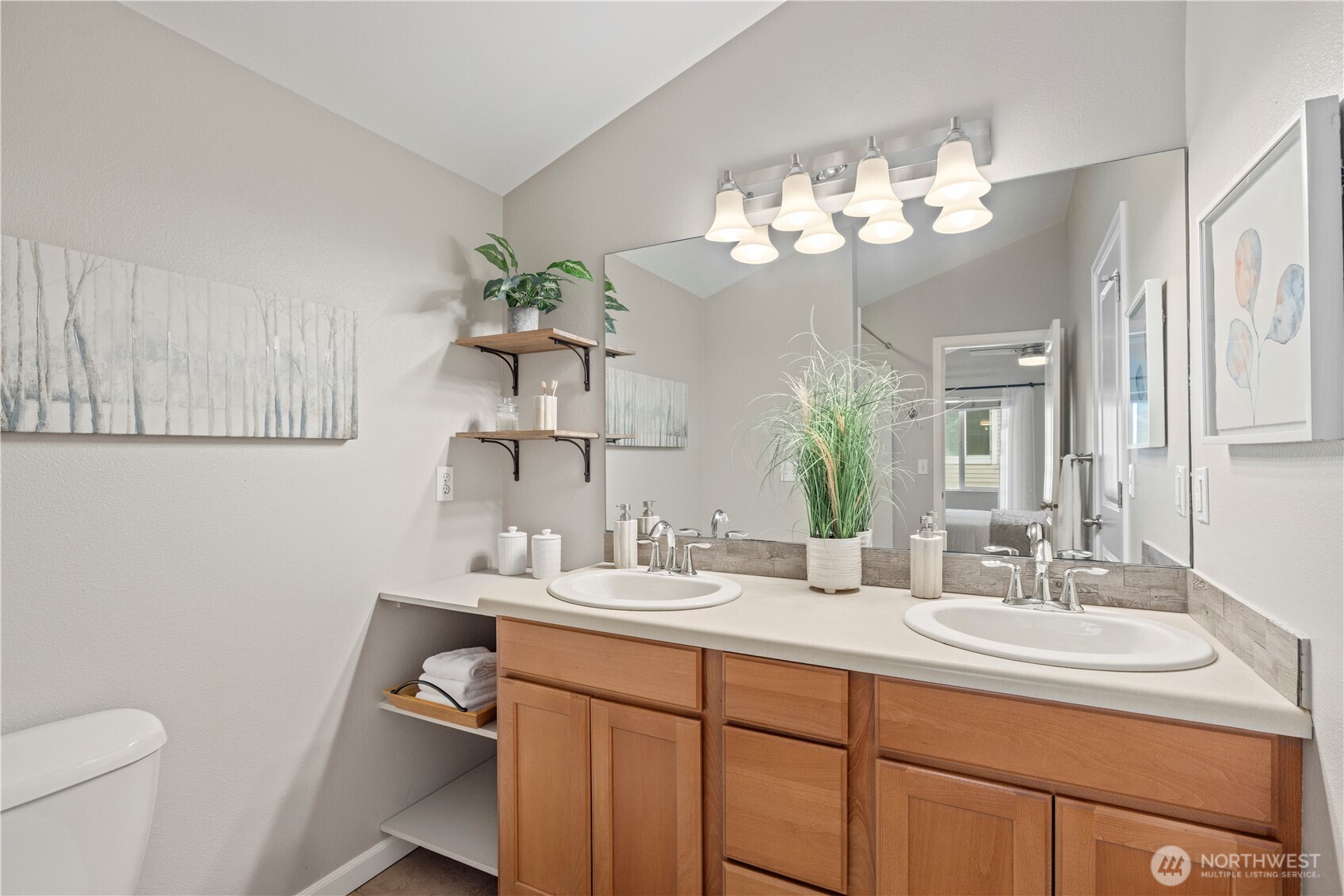 10130 Holman Road Northwest, Unit A Seattle, WA 98133 - Photo 12 of 21