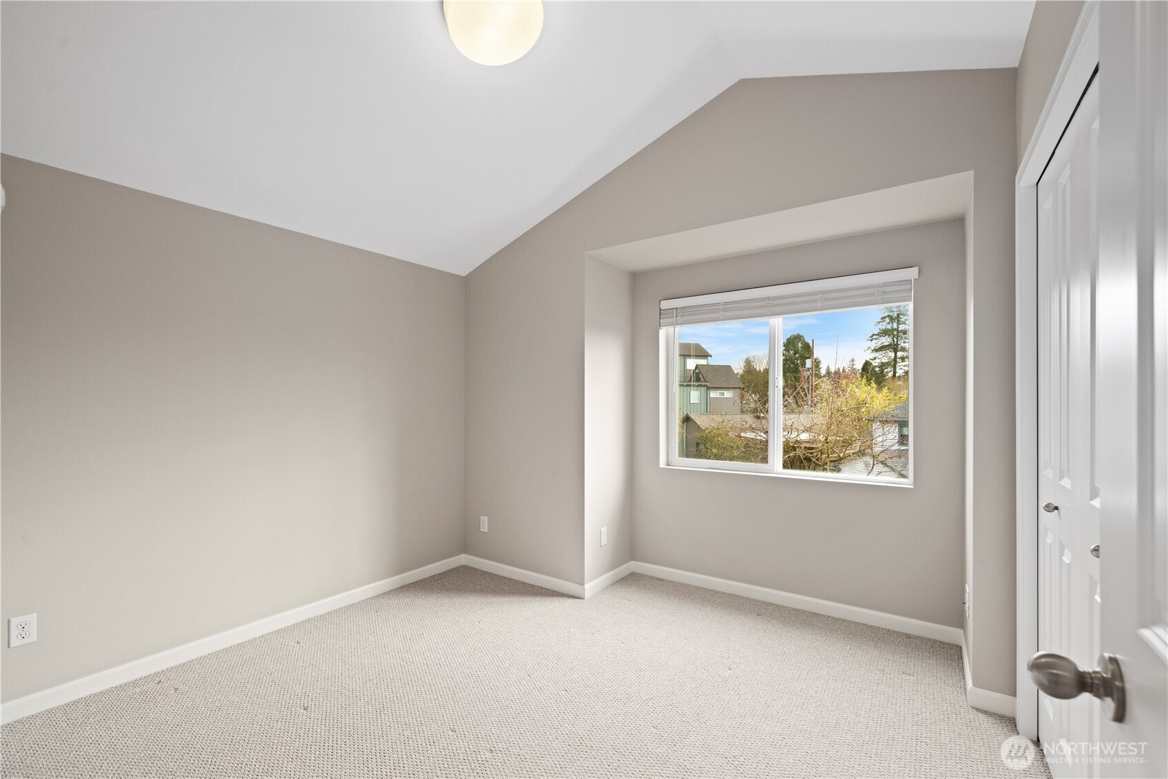 10130 Holman Road Northwest, Unit A Seattle, WA 98133 - Photo 13 of 21