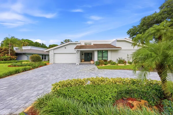 $1,795,000 | 624 West Lakewoode Circle, Delray Beach, FL 33445