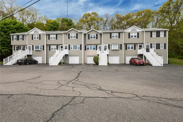 $340,000 | 47 Morgan Avenue, Unit 29, Johnston, RI 02919