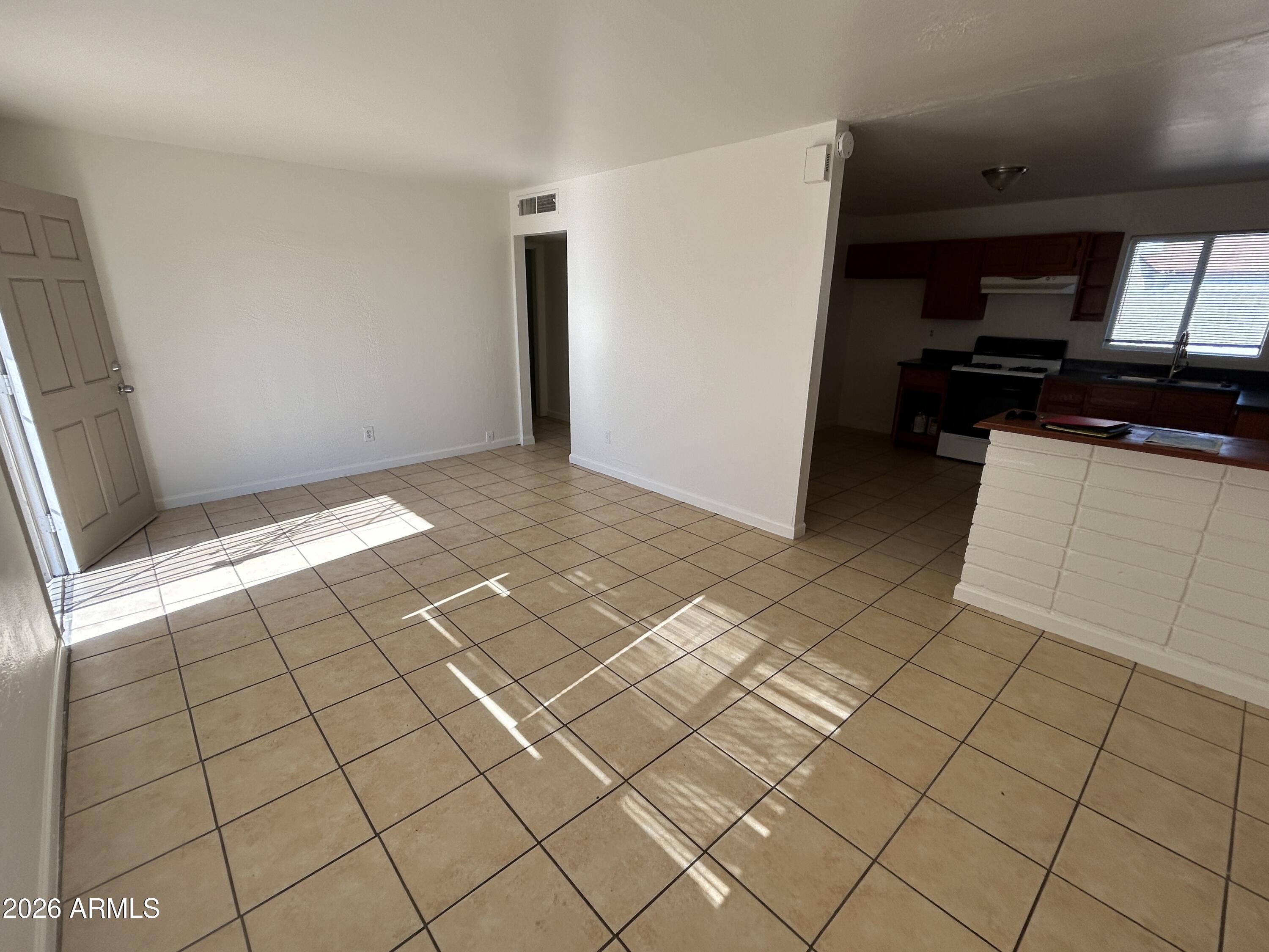 114 West Riley Drive Avondale, AZ 85323 - Photo 2 of 7