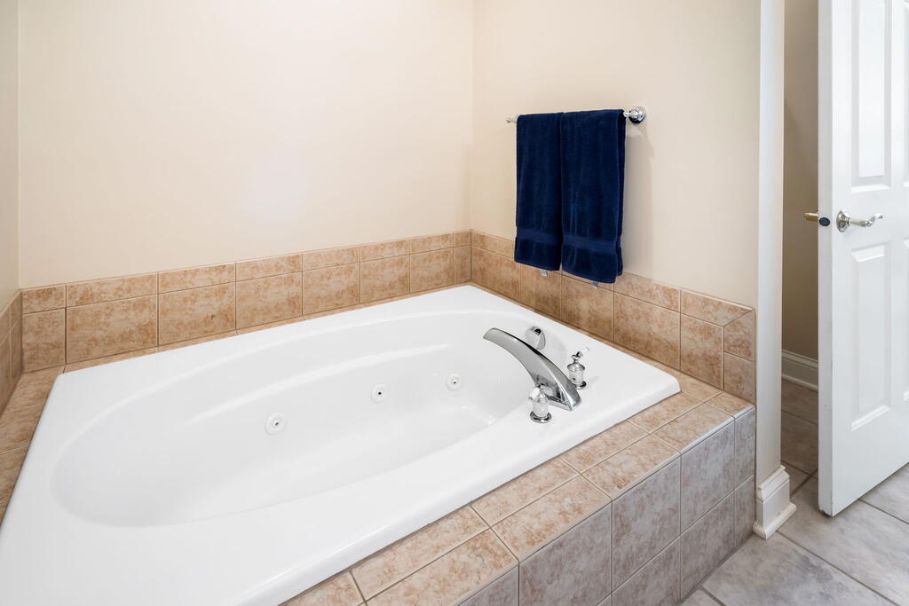 7130 B Ida Red Road, Unit 1802 Egg Harbor, WI 54209 - Photo 17 of 31 Gallery Image 17