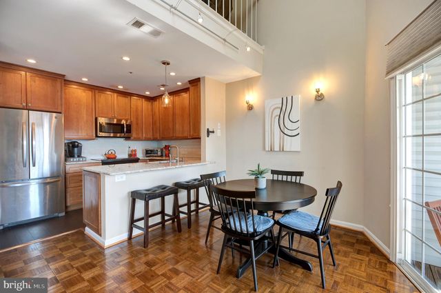 $510,000 | 263 South Pickett Street, Unit 402, Alexandria, VA 22304