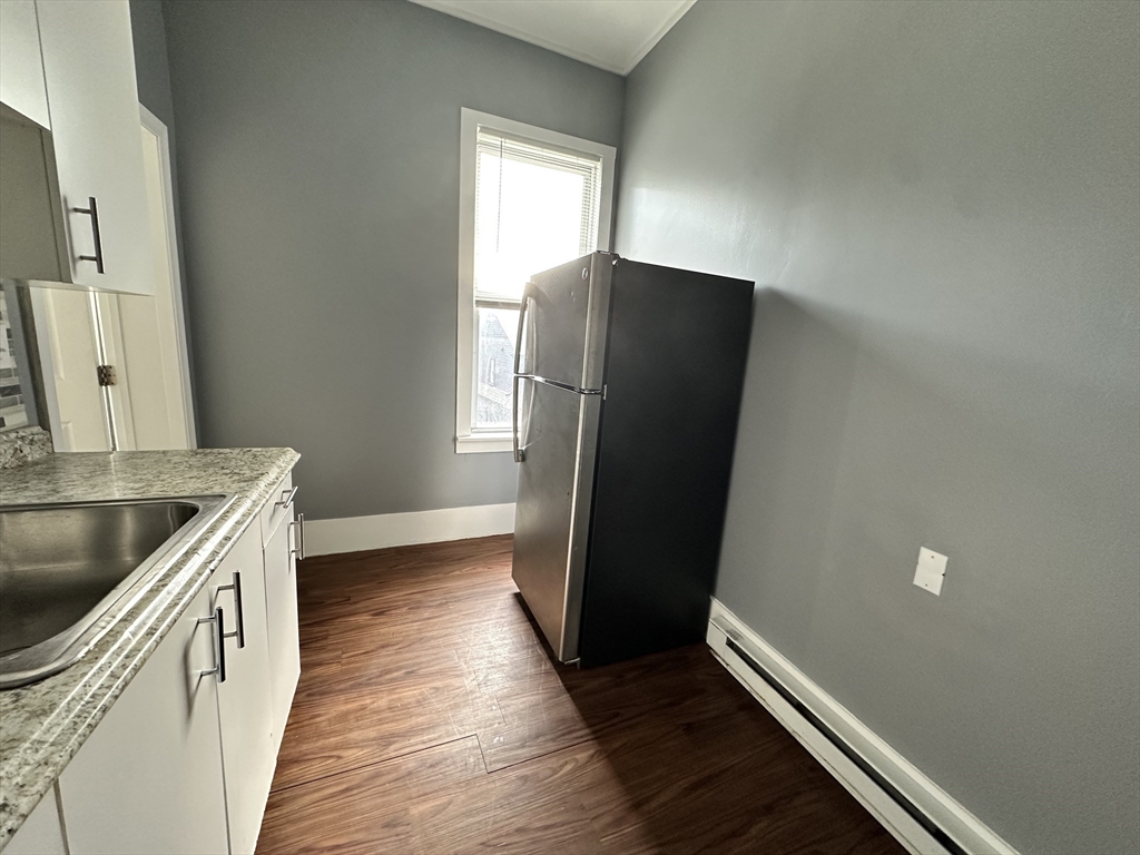 100 Cabot Street, Unit 5 Beverly, MA 01915 - Photo 11 of 16