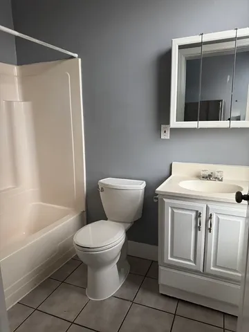 $1,950 | 100 Cabot Street, Unit 5, Beverly, MA 01915