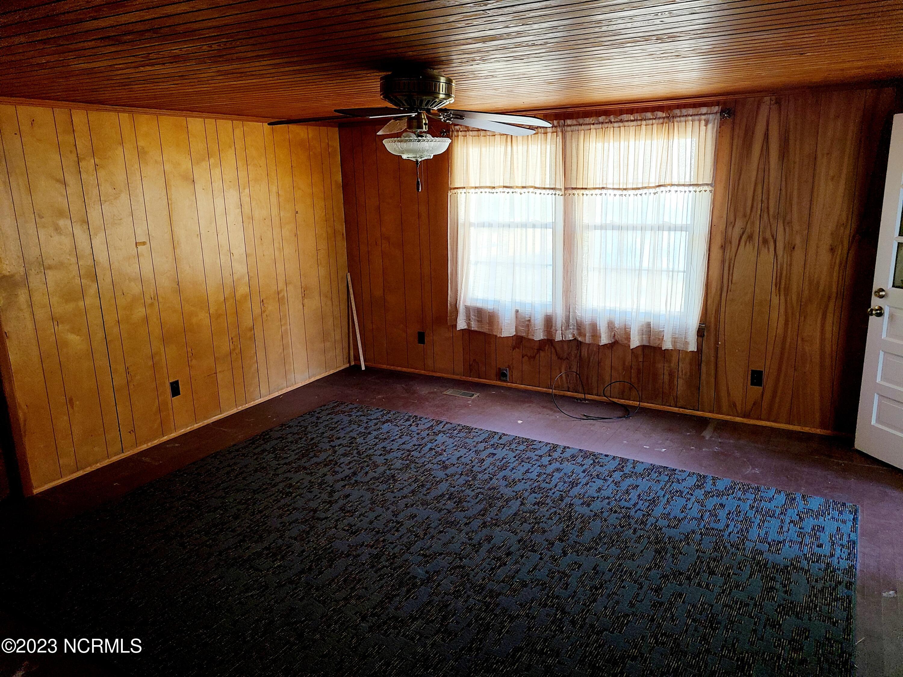 1522 High House Road Clinton, NC 28328 - Photo 19 of 22 20231108_141255