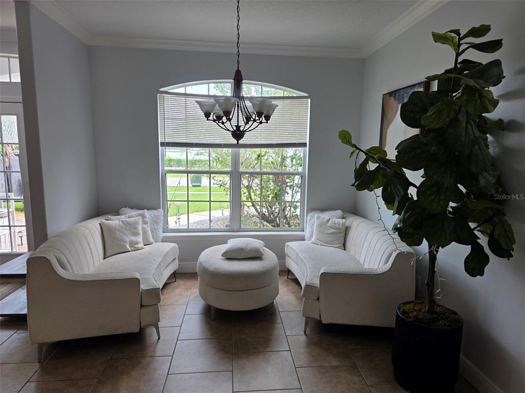 4644 Sawyer Road Sarasota, FL 34233 - Photo 5 of 22 Gallery Image 5