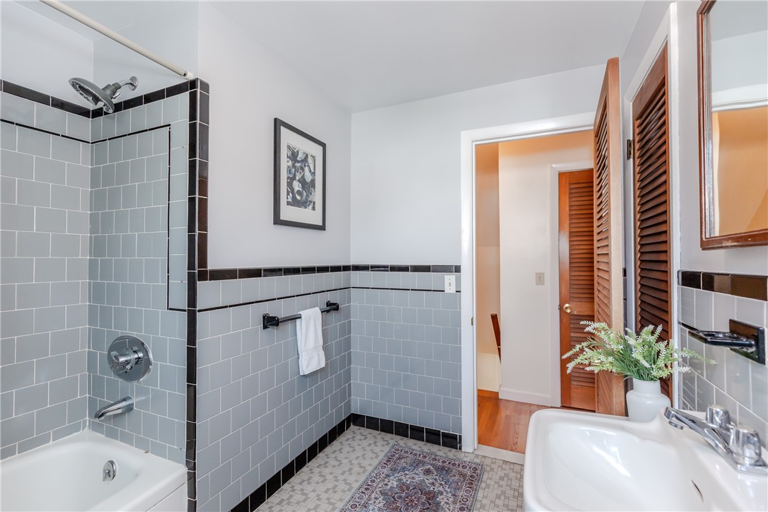 15 Drake Road Warwick, RI 02888 - Photo 28 of 48 Upper level full bath
