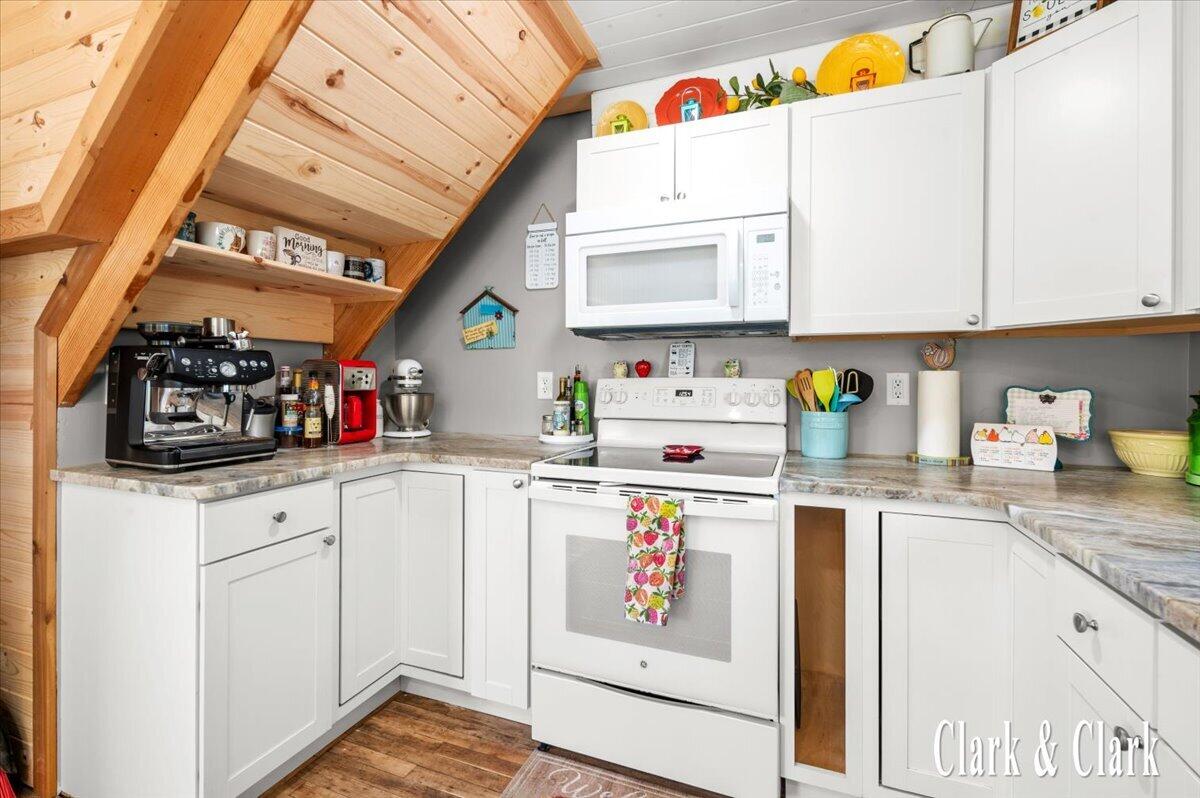 35965 South Humms Road Drummond Island, MI 49726 - Photo 29 of 73 090-INTERIOR 14A