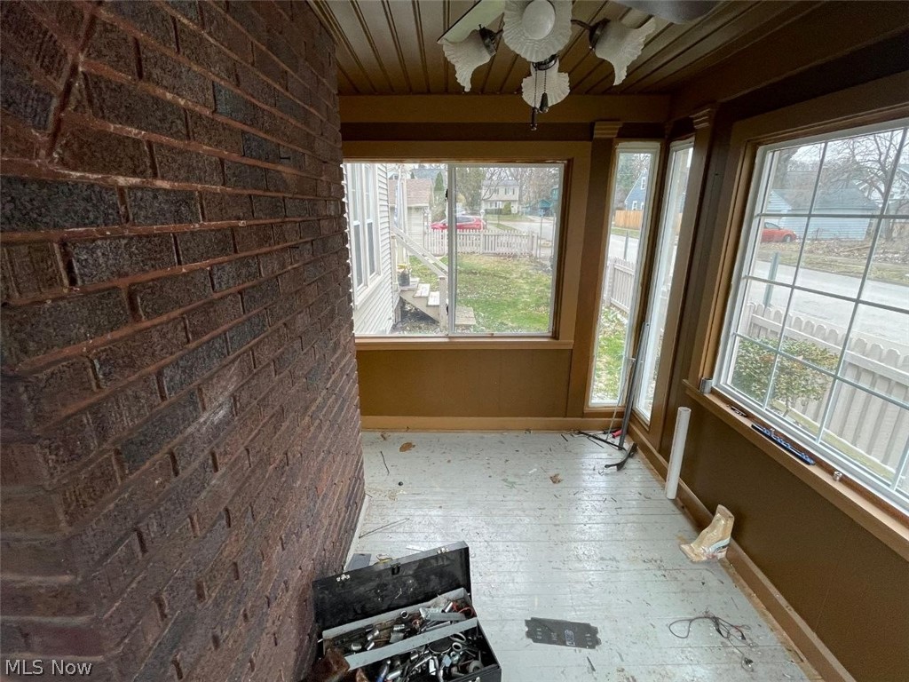 73 West Burns Avenue Akron, OH 44310 - Photo 8 of 9