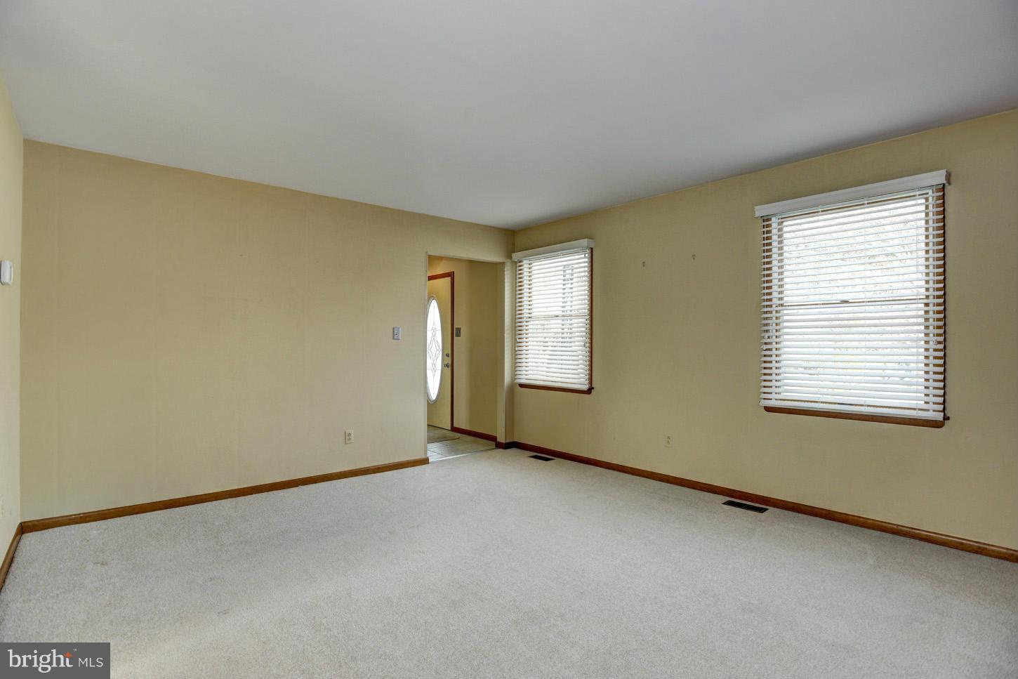 3351 Old Gamber Road Finksburg, MD 21048 - Photo 4 of 26 Living Room