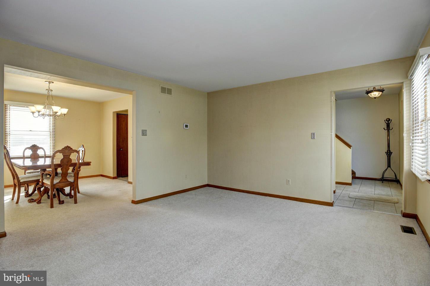 3351 Old Gamber Road Finksburg, MD 21048 - Photo 5 of 26 Living Room