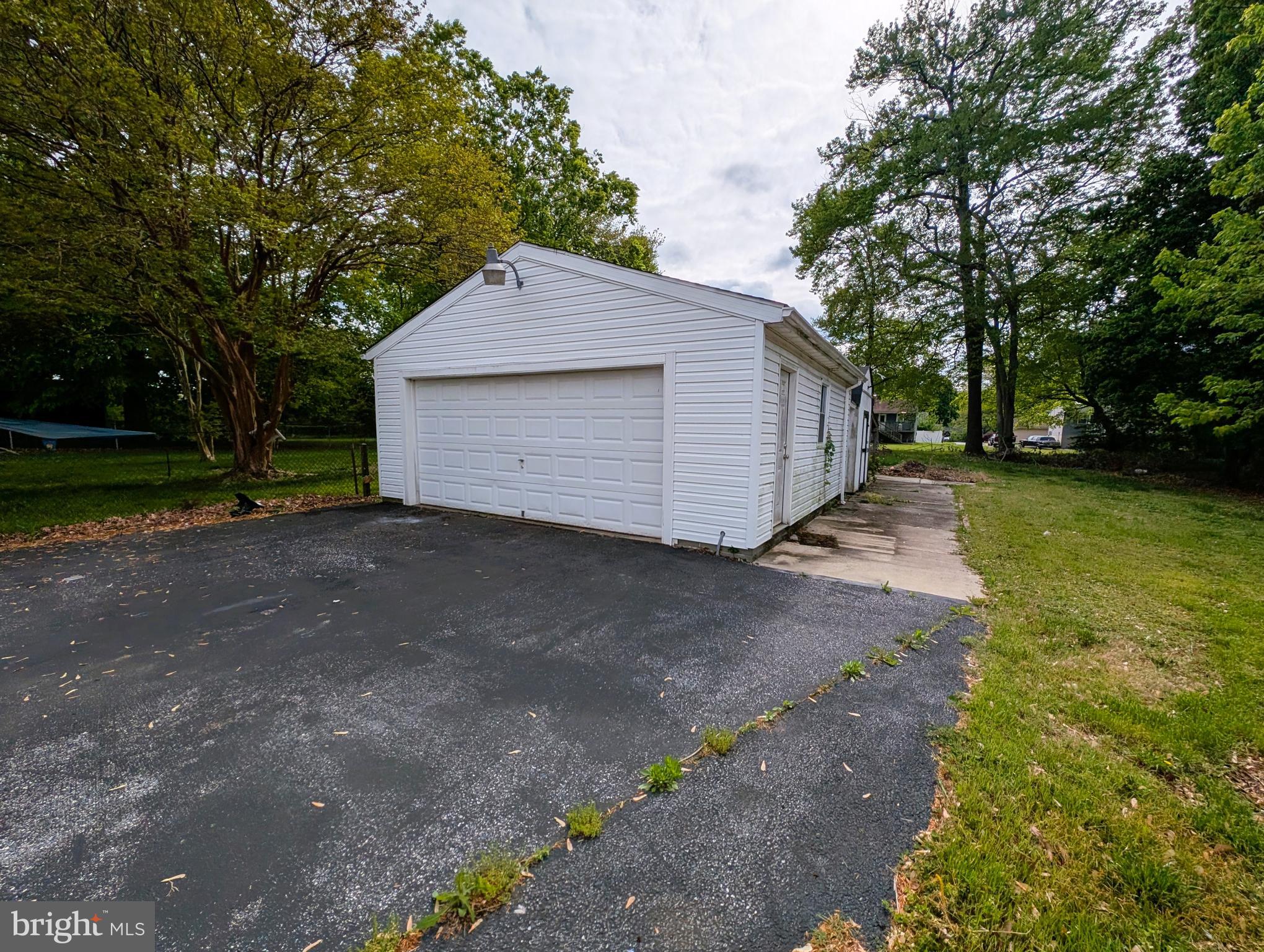 322 Worton Road Baltimore, MD 21221 - Photo 5 of 24