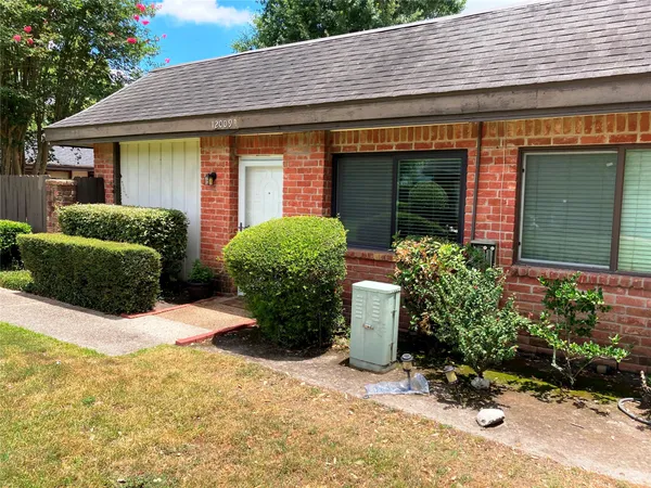 $1,400 | 12009 Greenwood Forest Drive, Houston, TX 77066