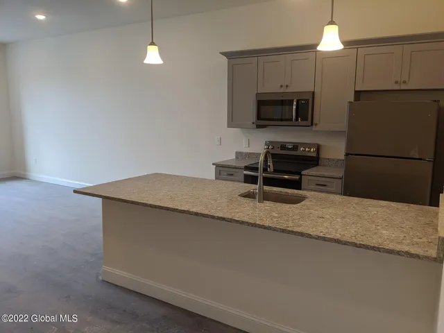 $1,425 | 12 White Street, Unit 22, Cohoes, NY 12047