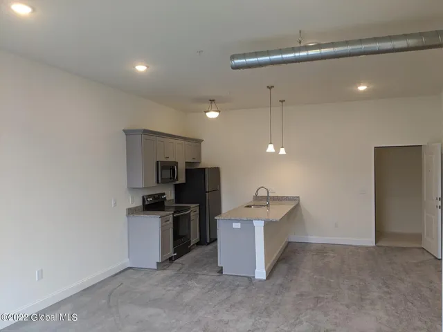 $1,425 | 12 White Street, Unit 22, Cohoes, NY 12047