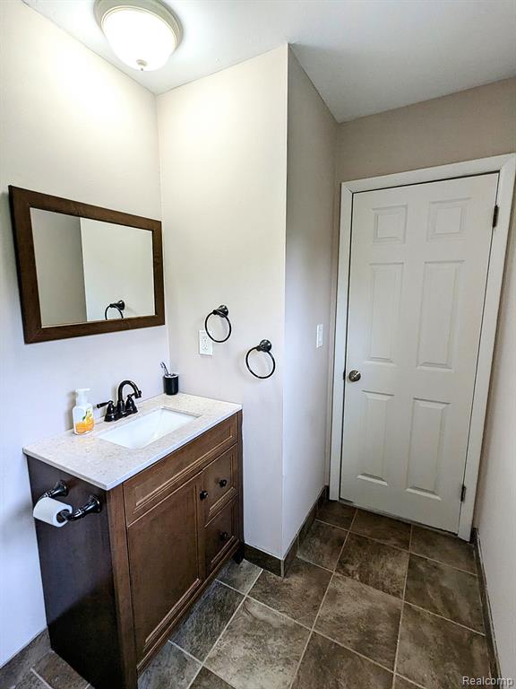 26199 Power Road Farmington Hills, MI 48334 - Photo 24 of 51
