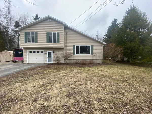 $395,000 | 15 Mcdonald Avenue, Ellsworth, ME 04605