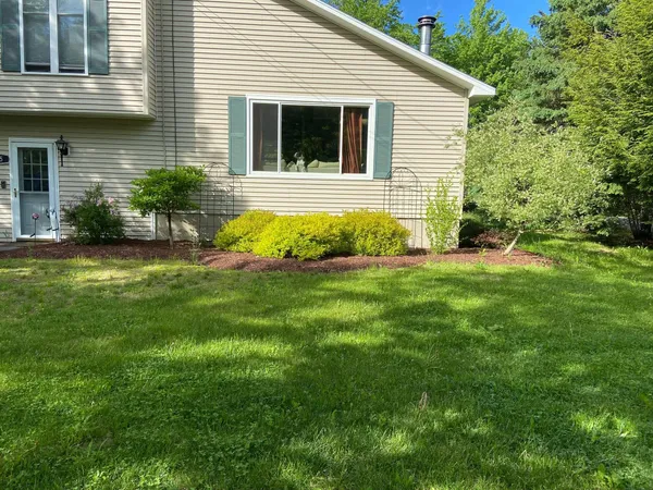 $395,000 | 15 Mcdonald Avenue, Ellsworth, ME 04605