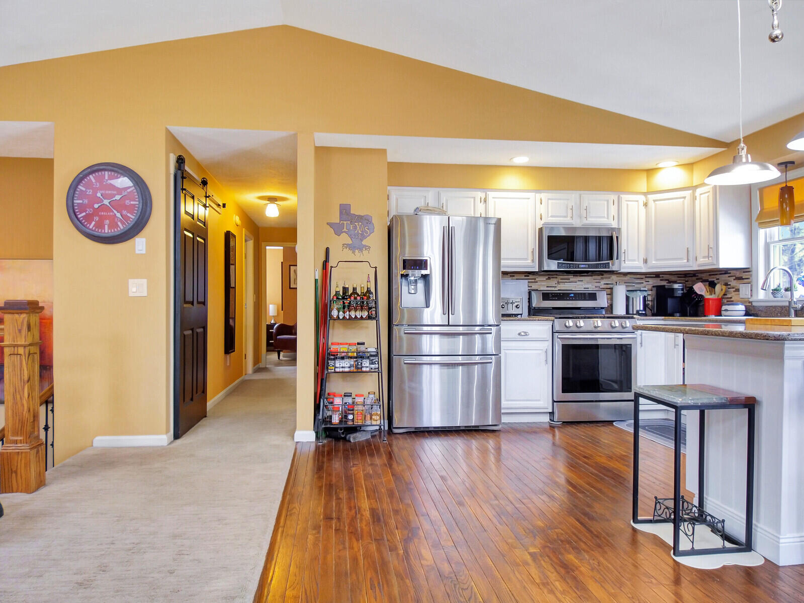 437 Belgrade Road Oakland, ME 04963 - Photo 15 of 71 29_Int_20_DxO_mls